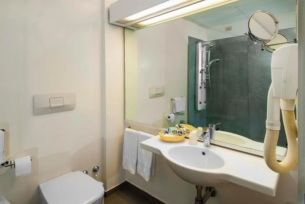 Hotel Mediterraneo Riccione 4*,  Italie