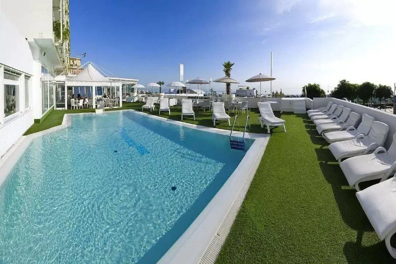 ריצ'יונה Hotel Mediterraneo איטליה